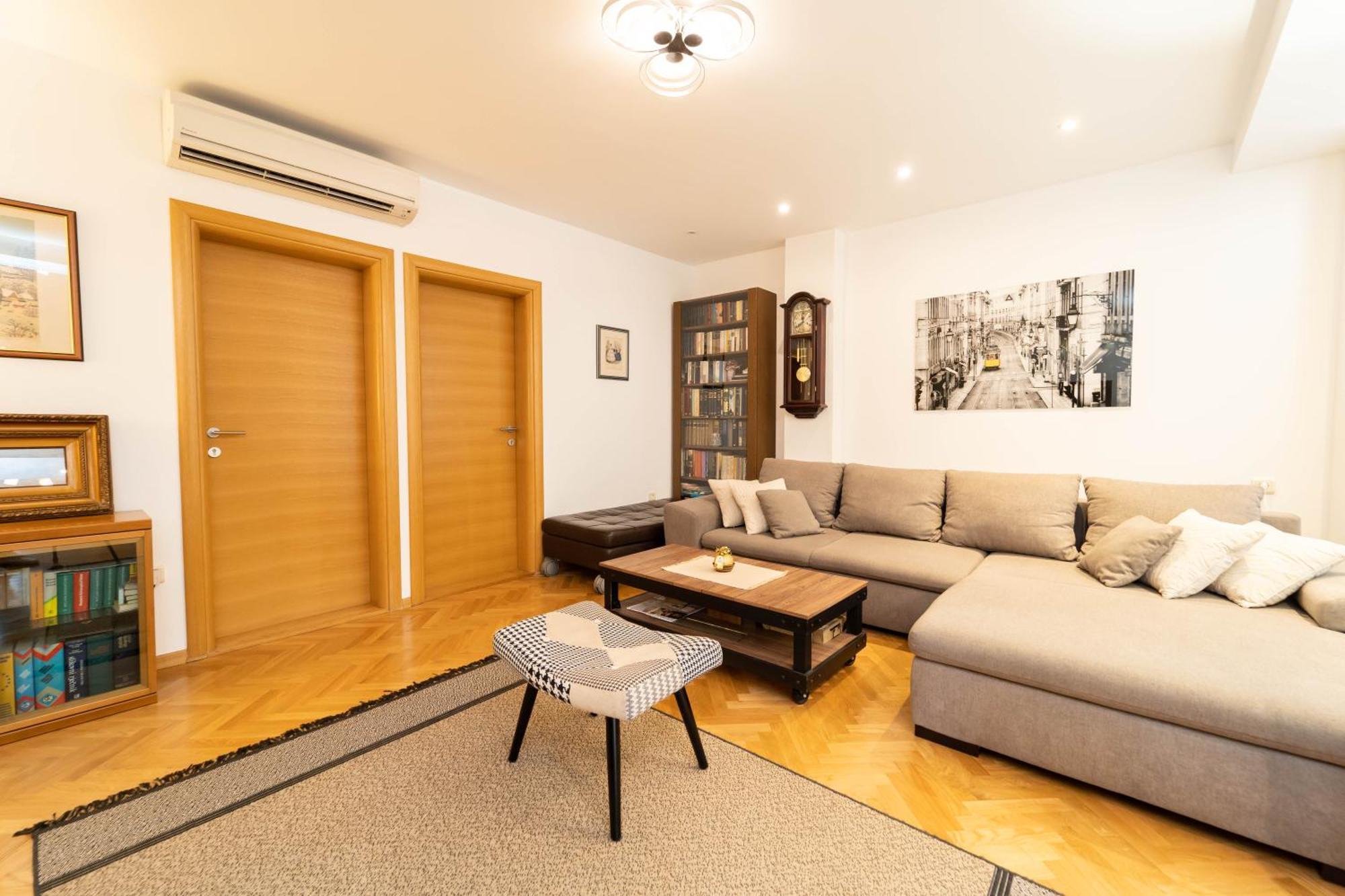 F9 And New F9 Apartment Zagreb Exterior photo